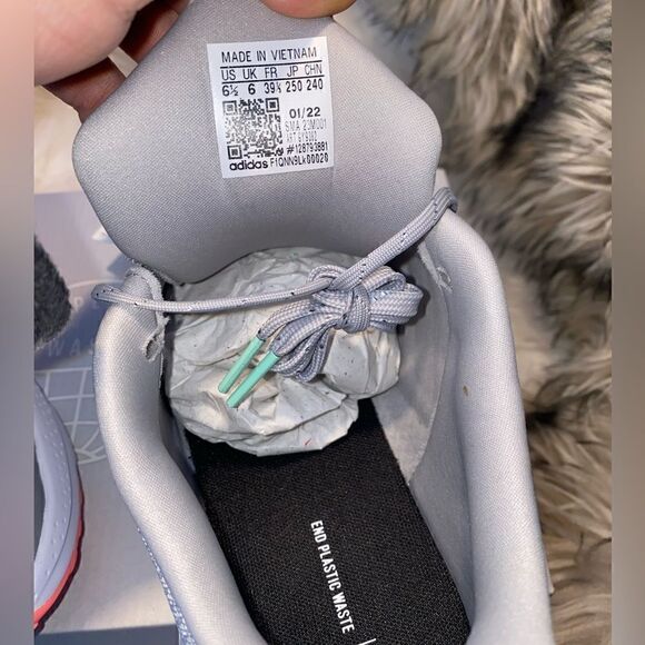 NEW!! Adidas EQ21 Run J Athletic Sneakers - Youth GS Size 6.5 Gray/White/pink - Picture 8 of 12